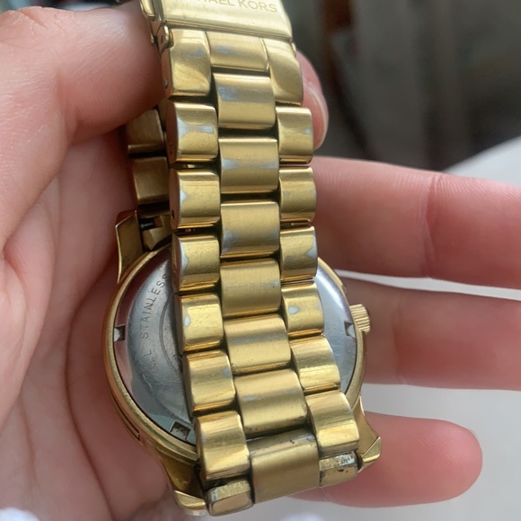 Michael Kors Gold Watch - Picture 8 of 8